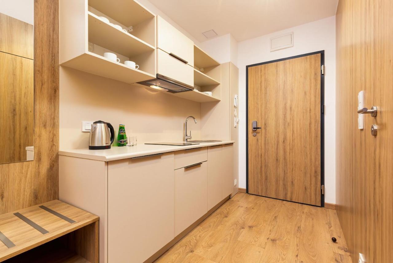 Wolska Residence Apartments With Parking By Noclegi Renters Варшава Екстериор снимка