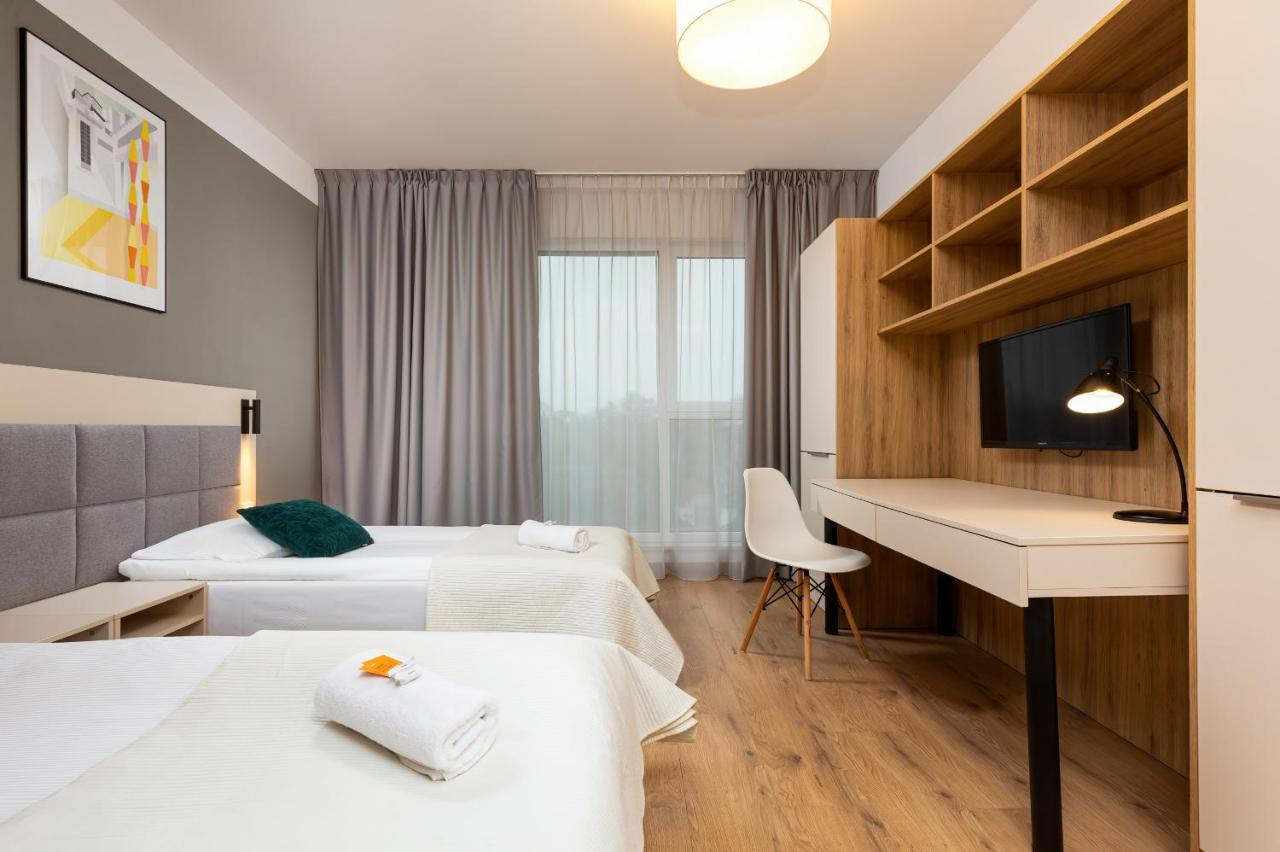 Wolska Residence Apartments With Parking By Noclegi Renters Варшава Екстериор снимка