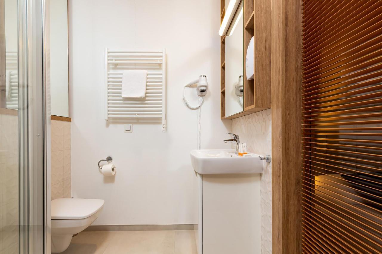 Wolska Residence Apartments With Parking By Noclegi Renters Варшава Екстериор снимка